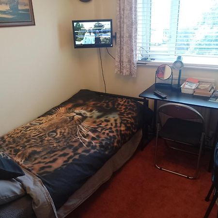 Super Single Room Cardiff Exterior photo