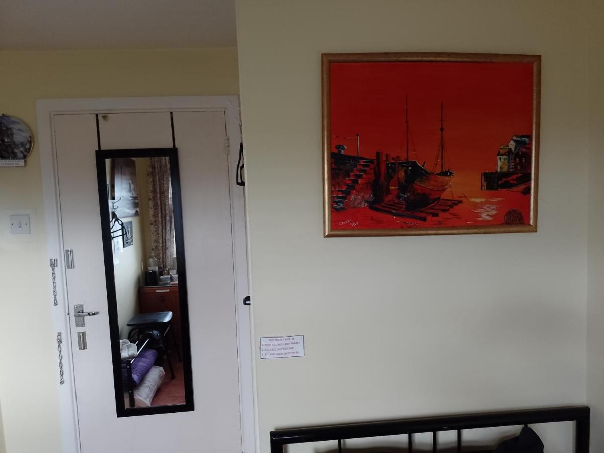Super Single Room Cardiff Exterior photo
